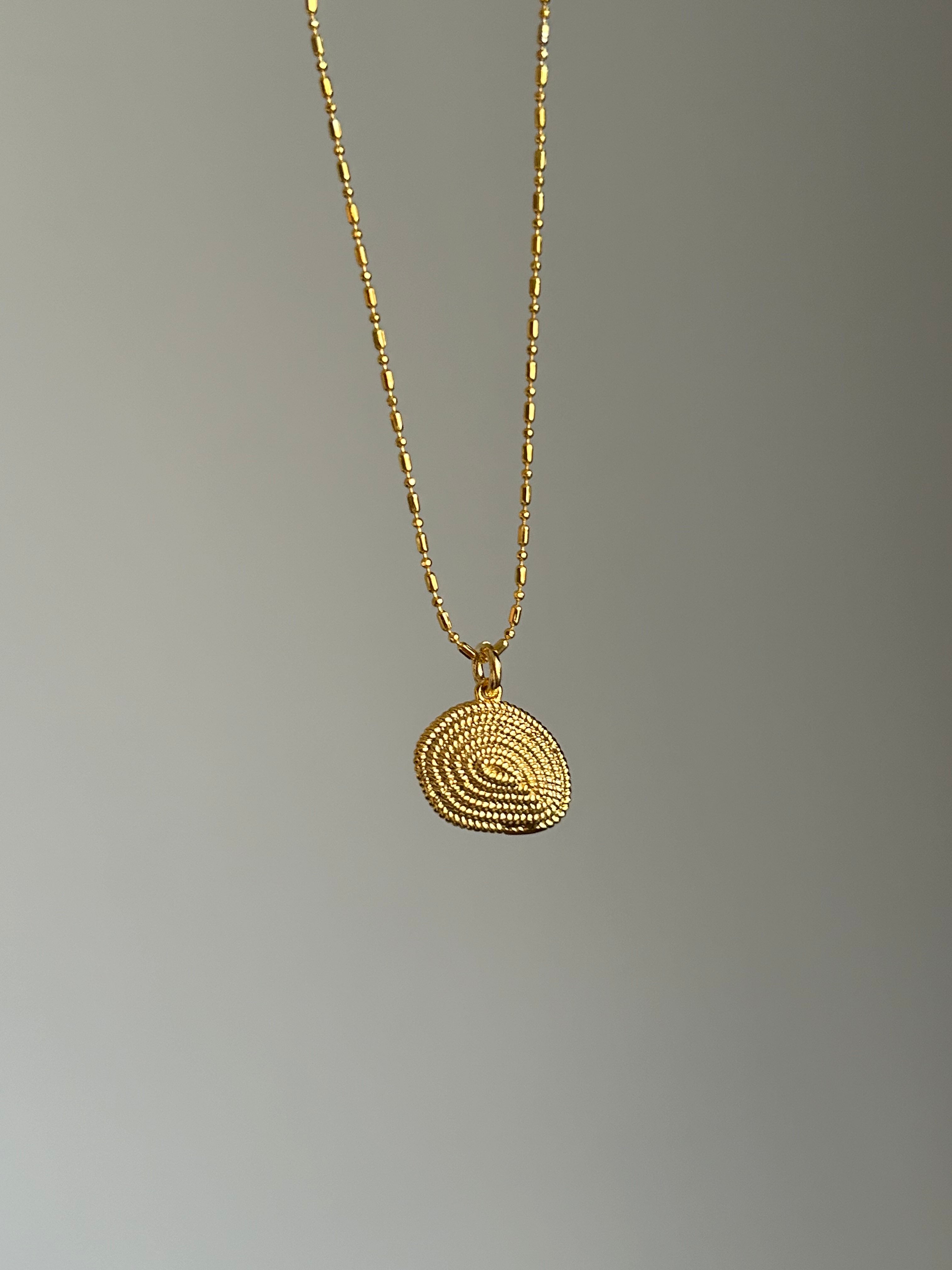 Salyangoz Charm Kolye